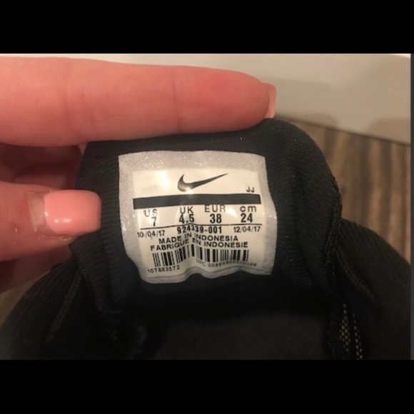 Women’s Nike Training Flex TR 8 - Black - Picture 5 of 7